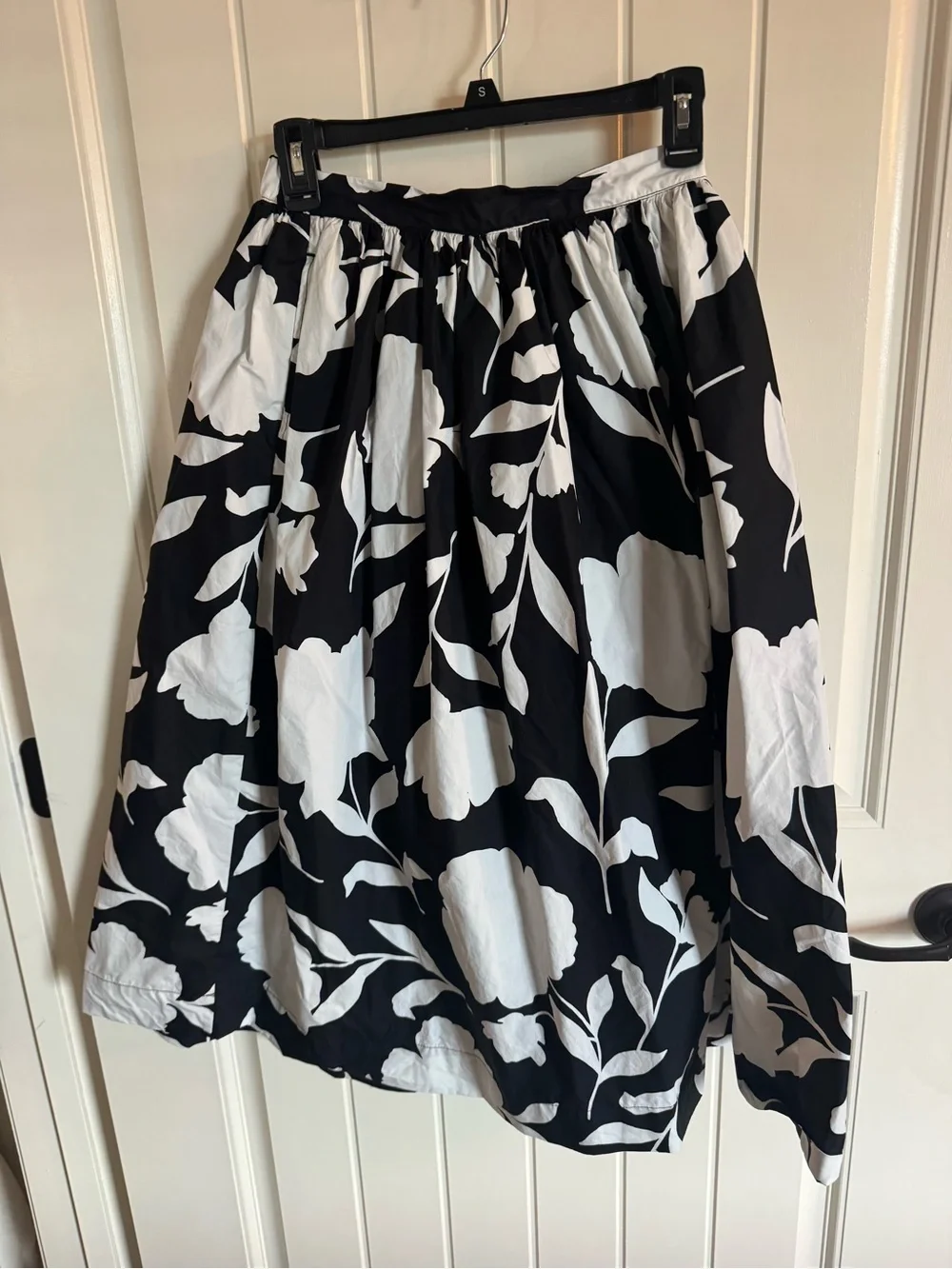 Kate Spade Black and white cropped skirt set